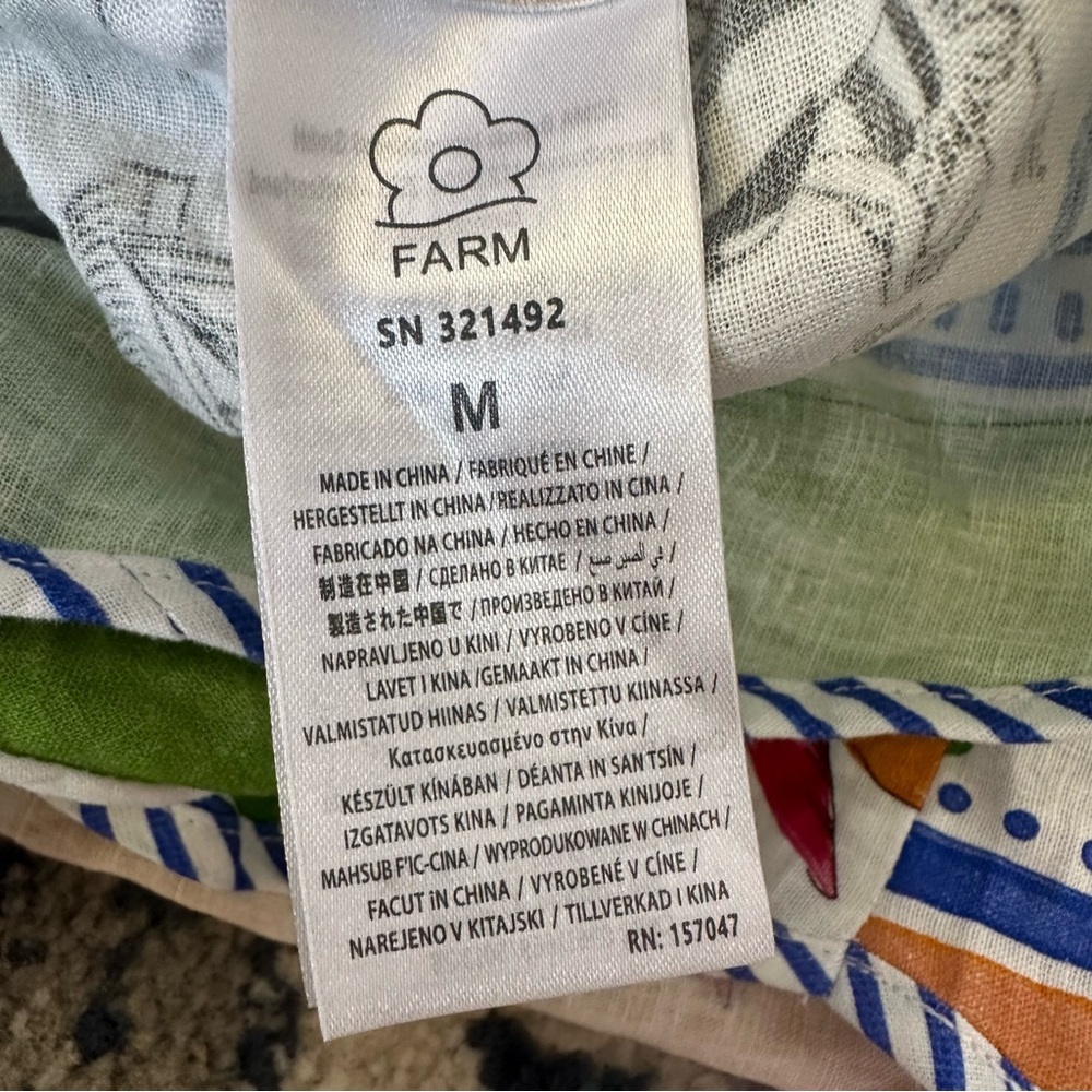 NWT FARM RIO TROPICAL SHORTS - Picture 9 of 10